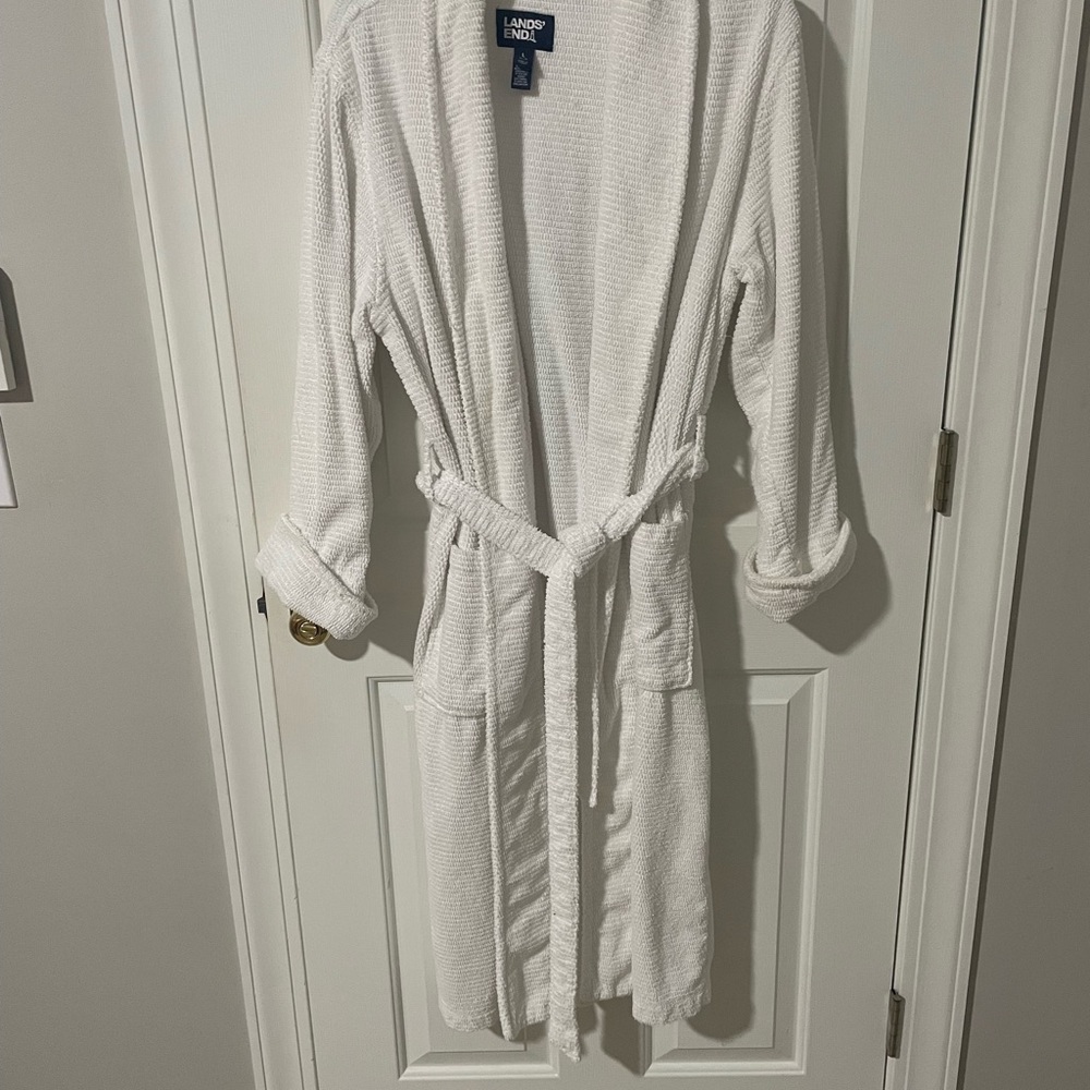 White Textured Bathrobe lands end 14/16